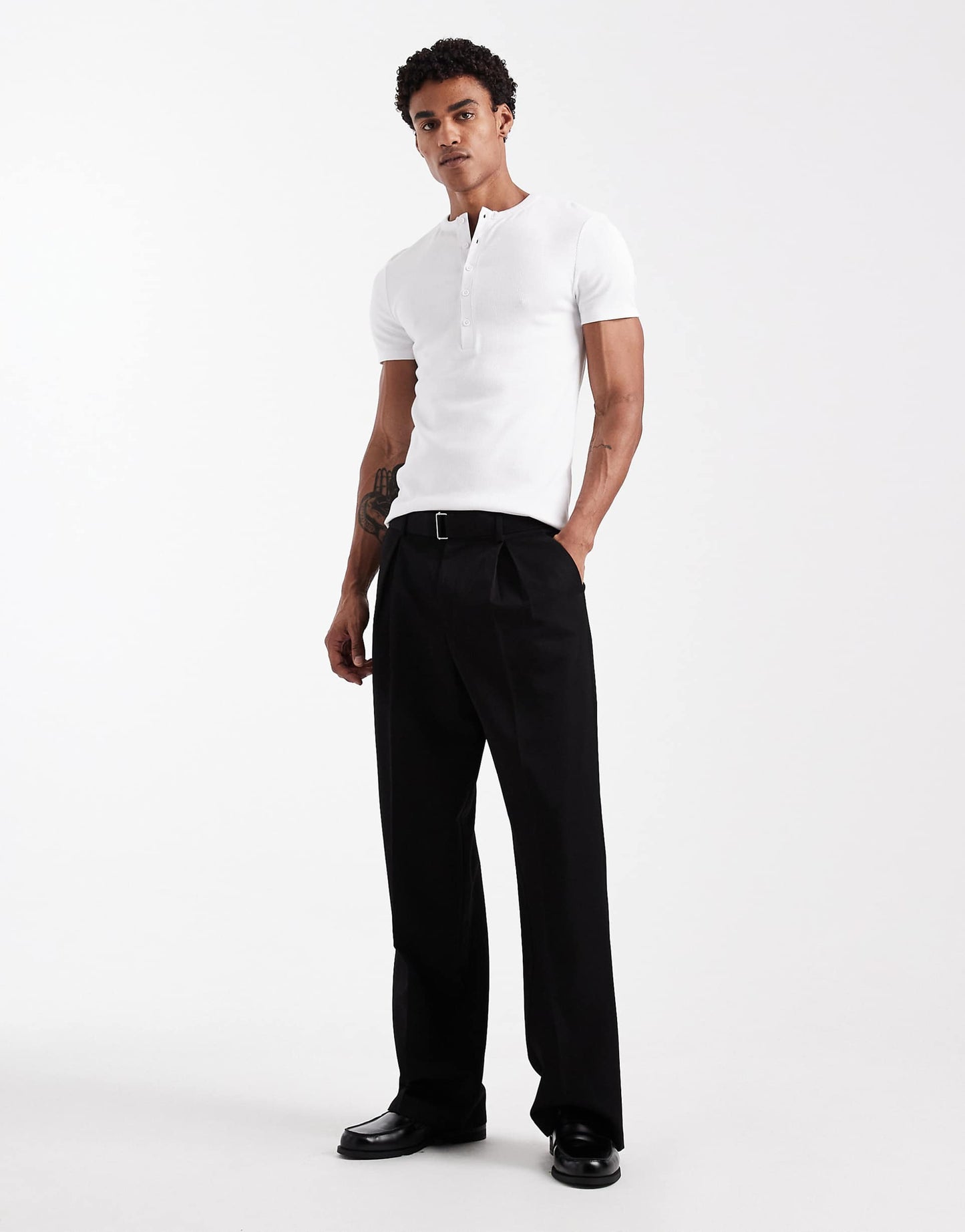 BUNDLE PACK - KESINGTON HENLEY MUSCLE TEE - (BLACK & WHITE)