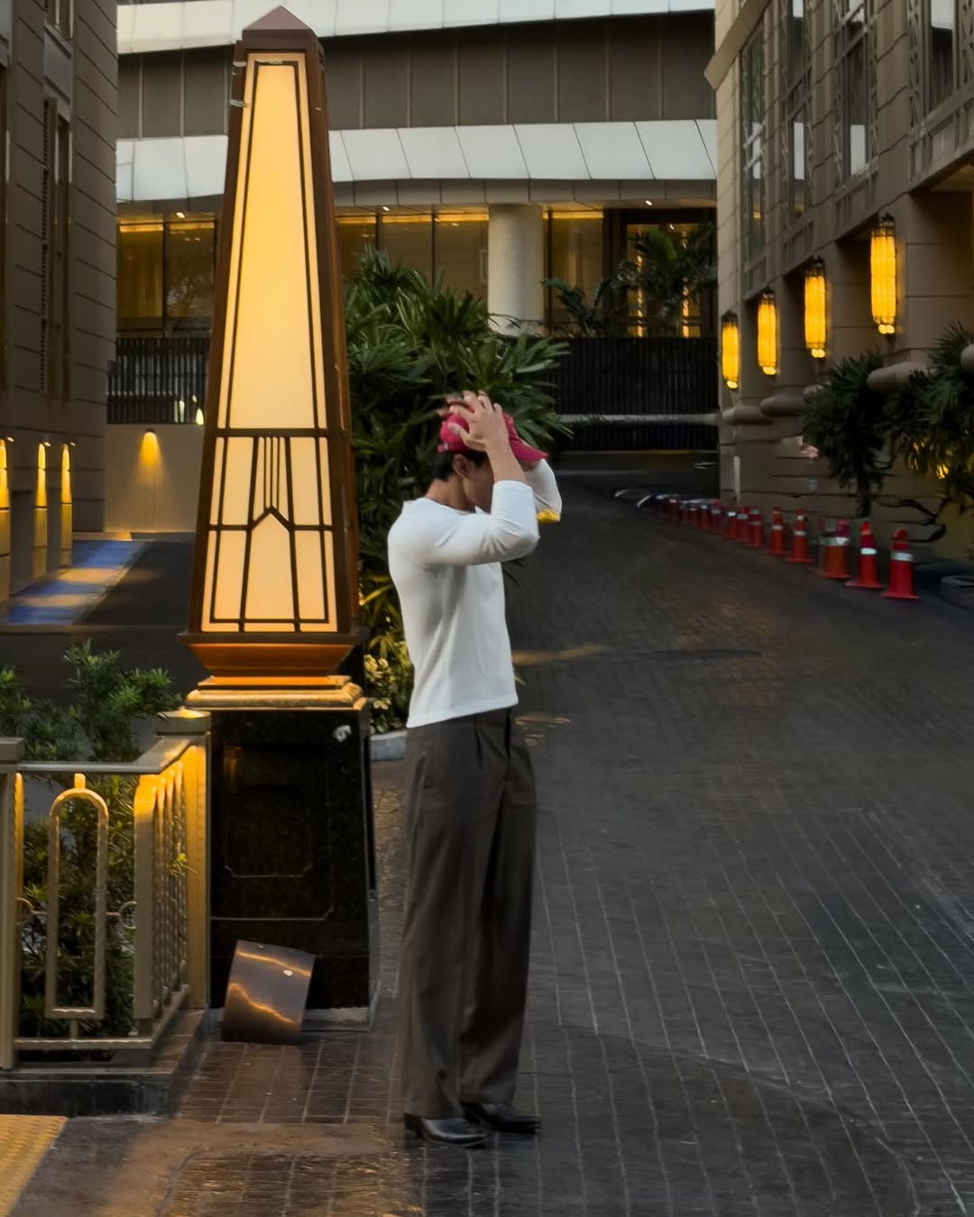 KESINGTON HENLEY TEE (FULL SLEEVE) - WHITE